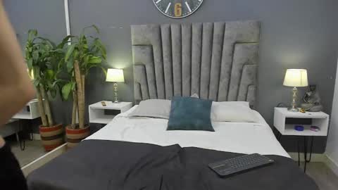 Roan Birkin online show from 02.01.25