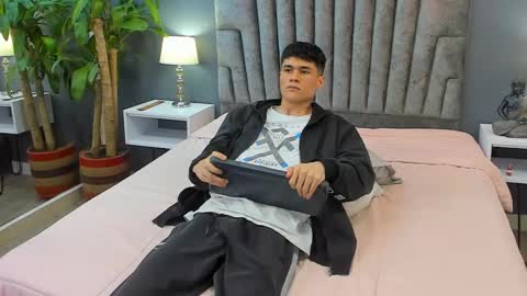 Roan Birkin online show from 02.14.25