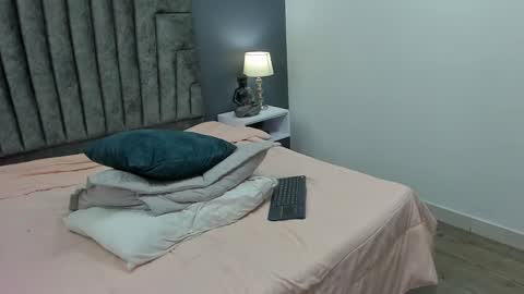 Roan Birkin online show from 02.14.25