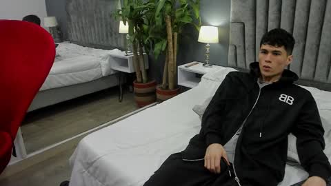 Roan Birkin online show from 02.17.25