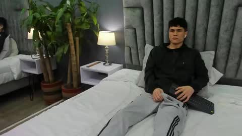 Roan Birkin online show from 02.18.25