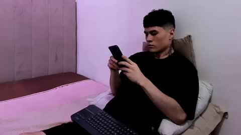 Roan Birkin online show from 09.23.25