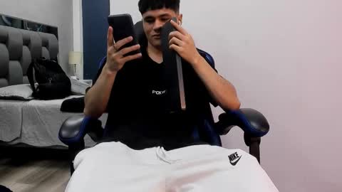 Roan Birkin online show from 10.15.25