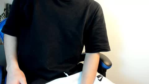 Roan Birkin online show from 11.30.25