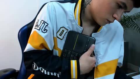 Roan Birkin online show from 12.15.25