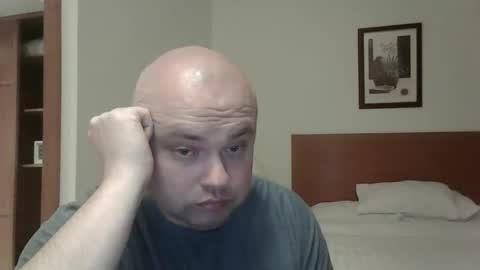 Snapshot of rob18997 chatting on 12.02.25 rob18997 online show from 12.02.25