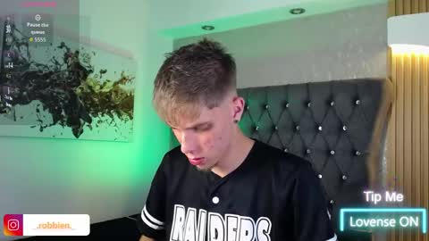 Robbin online show from 05.05.26