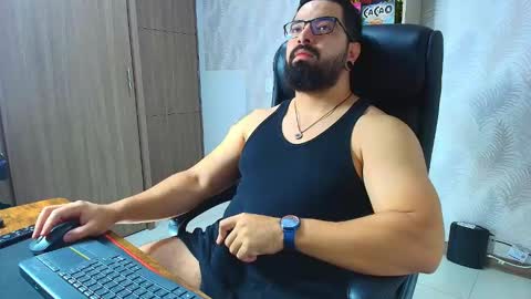 Snapshot of robby_k chatting on 11.27.25 Robby online show from 11.27.25