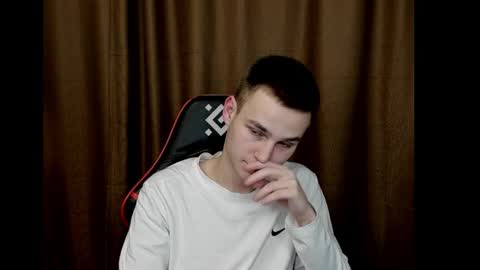 robert10211 online show from 12.22.24