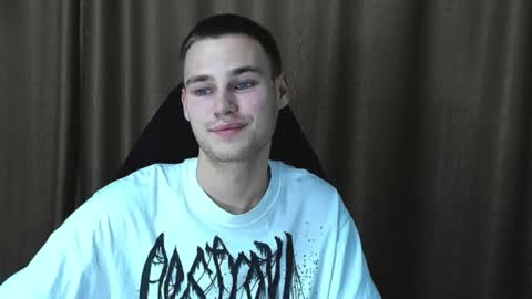 robert10211 online show from 10.09.25