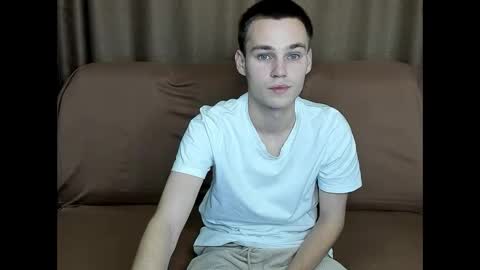 robert10211 online show from 10.23.25