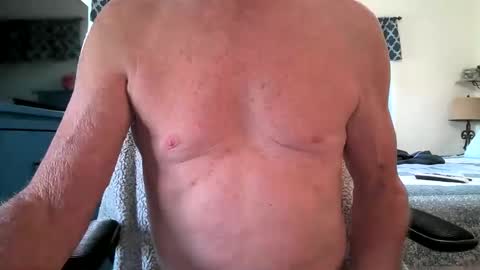 Snapshot of robert45556 chatting on 10.08.25 robert online show from 10.08.25