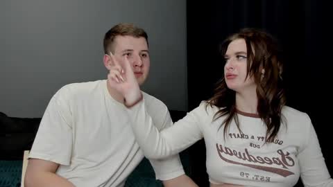 Lisa and Robert  i am online all days 900 am GMT3   online show from 01.15.25