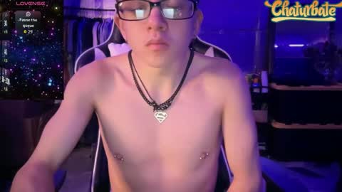 Snapshot of robertcicijr21 chatting on 10.30.25 Robert Cici Jr. online show from 10.30.25