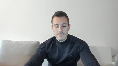 roberto4ever online show from 10.31.25