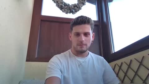 Snapshot of roberto_twink1 chatting on 12.16.24 Roberto online show from 12.16.24