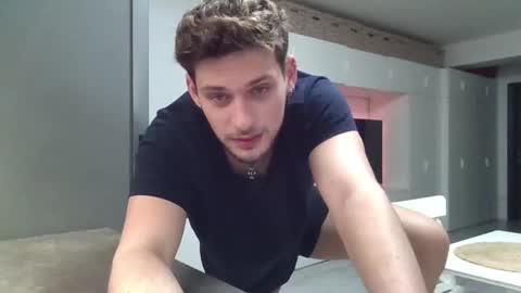 Snapshot of roberto_twink1 chatting on 02.04.25 Roberto online show from 02.04.25