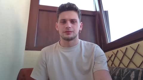 Snapshot of roberto_twink1 chatting on 02.11.25 Roberto online show from 02.11.25