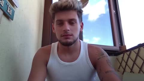 Snapshot of roberto_twink1 chatting on 09.22.25 Roberto online show from 09.22.25