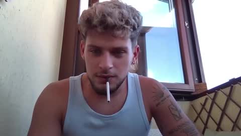 Snapshot of roberto_twink1 chatting on 09.24.25 Roberto online show from 09.24.25