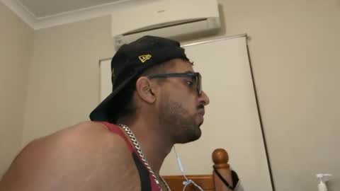 robin1036 online show from 04.08.26