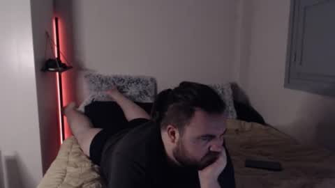 Snapshot of robinmyself chatting on 12.04.25 Robin online show from 12.04.25