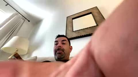 Snapshot of roblatino12 chatting on 11.15.25 roblatino12 online show from 11.15.25