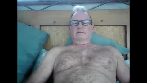 robo0000 online show from 12.01.25