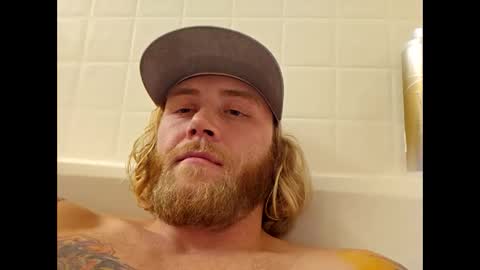 Snapshot of rockhardsurfers chatting on 01.24.25 rockhardsurfers online show from 01.24.25