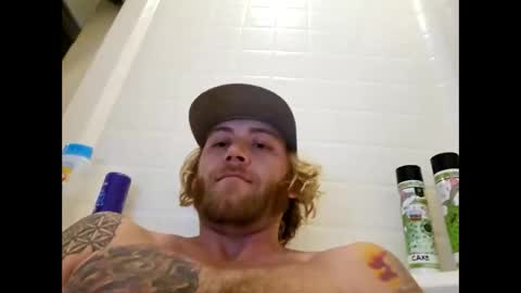 Snapshot of rockhardsurfers chatting on 02.14.25 rockhardsurfers online show from 02.14.25