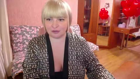 Snapshot of rocknlinxx chatting on 10.17.25 Rocknlinxx online show from 10.17.25