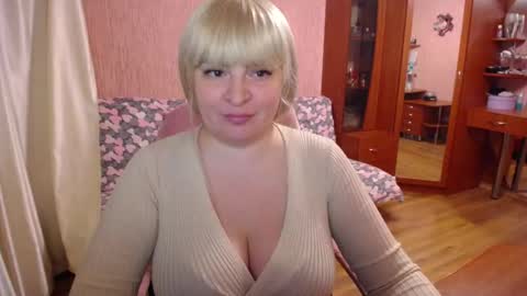 Snapshot of rocknlinxx chatting on 11.23.25 Rocknlinxx online show from 11.23.25