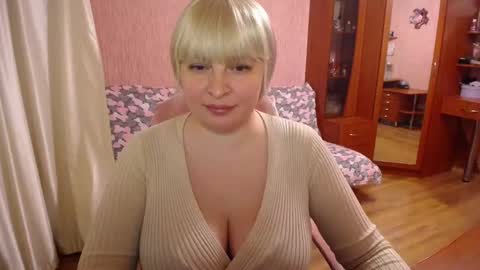 Snapshot of rocknlinxx chatting on 12.05.25 Rocknlinxx online show from 12.05.25