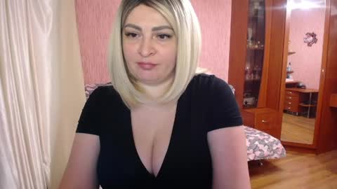 Snapshot of rocknlinxx chatting on 04.03.26 Rocknlinxx online show from 04.03.26