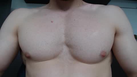 Snapshot of rocky_muscle chatting on 11.25.25 rocky muscle online show from 11.25.25