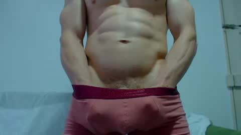 Snapshot of rocky_muscle chatting on 06.19.26 rocky muscle online show from 06.19.26