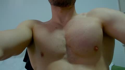 Snapshot of rocky_muscle chatting on 06.20.26 rocky muscle online show from 06.20.26