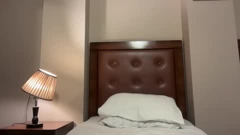 Snapshot of rockybee1 chatting on 10.29.25 rockybee1 online show from 10.29.25