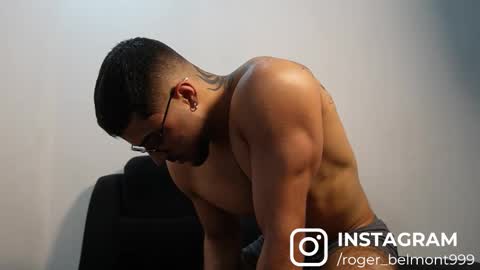 Snapshot of roger_belmont chatting on 01.10.26 Roger Belmont online show from 01.10.26