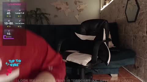 Snapshot of rogert_xx chatting on 03.04.25 Rogert online show from 03.04.25