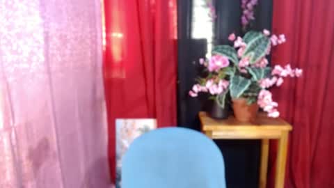 Snapshot of roianboyyy chatting on 06.18.26 roianboyyy online show from 06.18.26