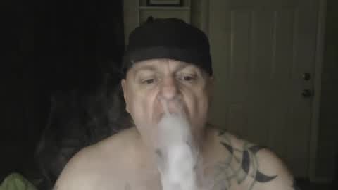 Snapshot of roinaz chatting on 12.17.24 roinaz online show from 12.17.24