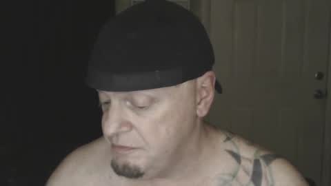 Snapshot of roinaz chatting on 12.19.24 roinaz online show from 12.19.24