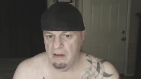 Snapshot of roinaz chatting on 01.03.25 roinaz online show from 01.03.25