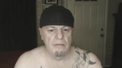 Snapshot of roinaz chatting on 01.10.25 roinaz online show from 01.10.25