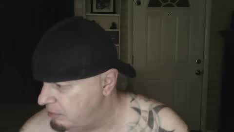 Snapshot of roinaz chatting on 01.12.25 roinaz online show from 01.12.25