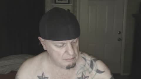 Snapshot of roinaz chatting on 01.16.25 roinaz online show from 01.16.25