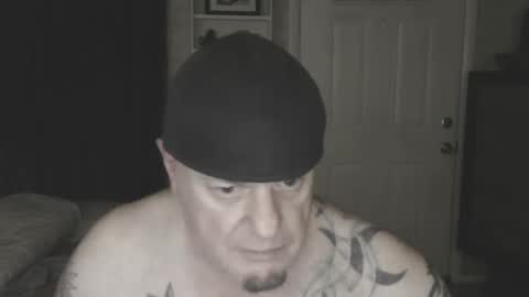 Snapshot of roinaz chatting on 01.17.25 roinaz online show from 01.17.25