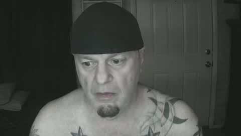 Snapshot of roinaz chatting on 01.23.25 roinaz online show from 01.23.25