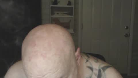 Snapshot of roinaz chatting on 02.04.25 roinaz online show from 02.04.25